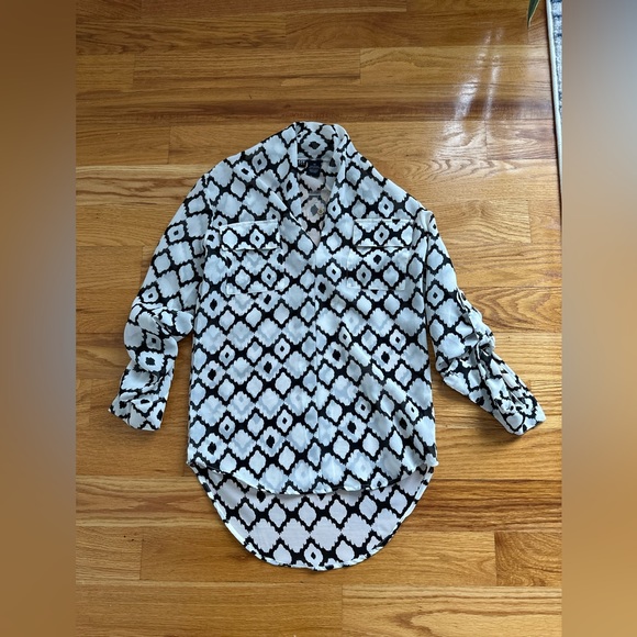 Tops - Patterned button down blouse